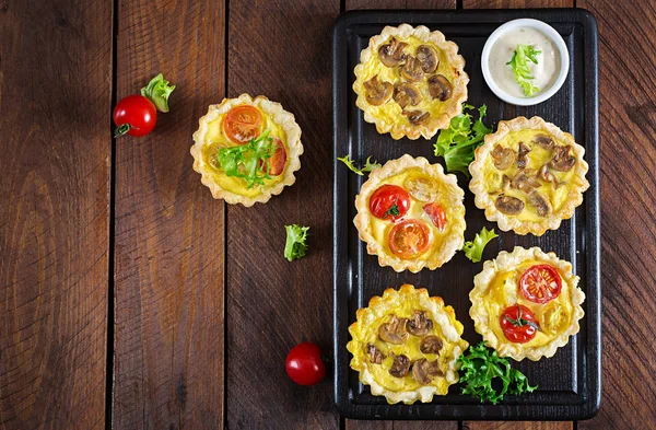 Mushrooms Cheddar Tomatoes Tartlets Wooden Background Mini Pies Delicious Appetizer — Stock Photo, Image