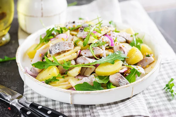 Traditional Salad Salted Herring Fillet Fresh Apples Red Onion Potatoes — Stock Photo, Image