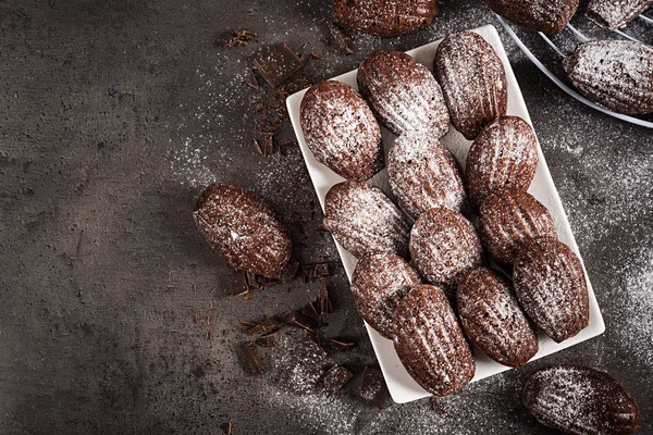 Шоколадное Печенье Домашние Шоколадные Мадлен Темном Столе Французская Кухня Вид — стоковое фото