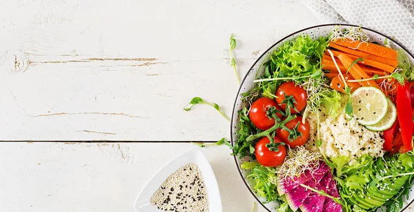Kuszkusz Zöldség Tál Élelmiszer Trend Egészséges Étrend Vegetáriánus Élelmiszer Koncepció — Stock Fotó