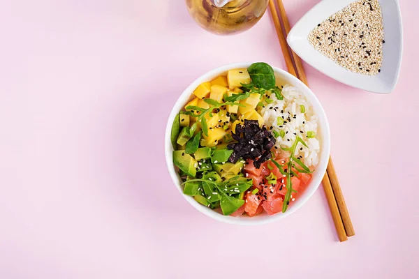 Buddha Bowl Met Rijst Mango Avocado Zalm Gezond Voedsel Concept — Stockfoto