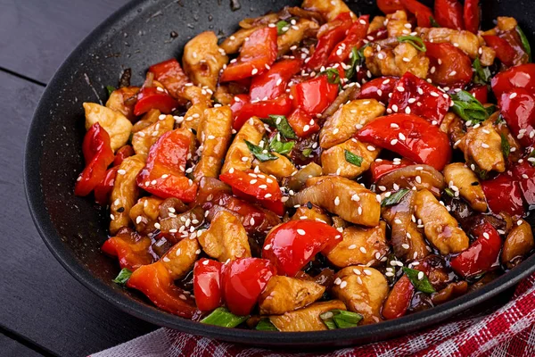 Stir Fry Chicken Sweet Peppers Green Onion Asian Cuisine — Stock Photo, Image