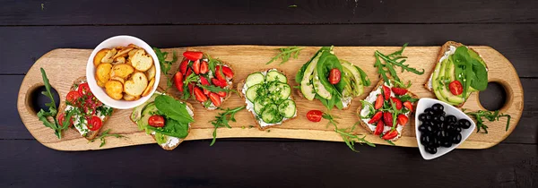 Platte Lay Van Gezond Vegetarisch Diner Tafel Setting Sandwiches Met — Stockfoto
