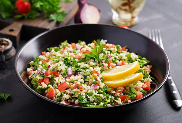 Tabbouleh Salade Traditionele Midden Oosten Arabisch Gerecht Levantijnse Vegetarische Salade — Stockfoto