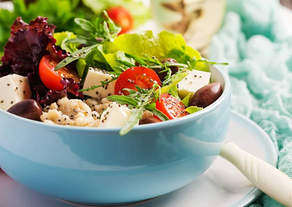 Vegan Salad Breakfast Bowl Oatmeal Tomatoes Cheese Lettuce Olives Healthy — Stock Photo, Image