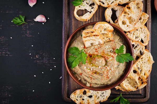 Hummus Vegano Ghanoush Baba Berenjena Con Condimentos Perejil Tostadas Baba —  Fotos de Stock