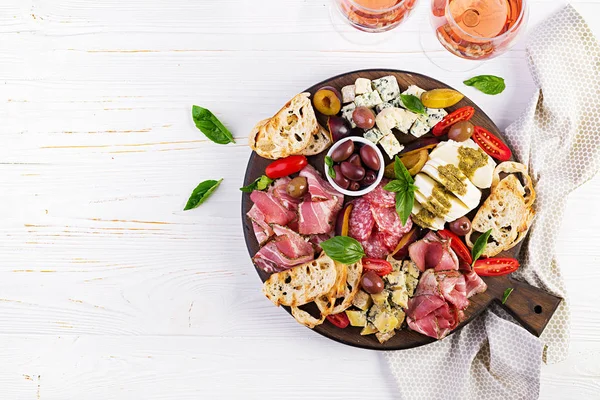 Antipasto Platter Ham Prosciutto Salami Blue Cheese Mozzarella Pesto Olives — Stock Photo, Image