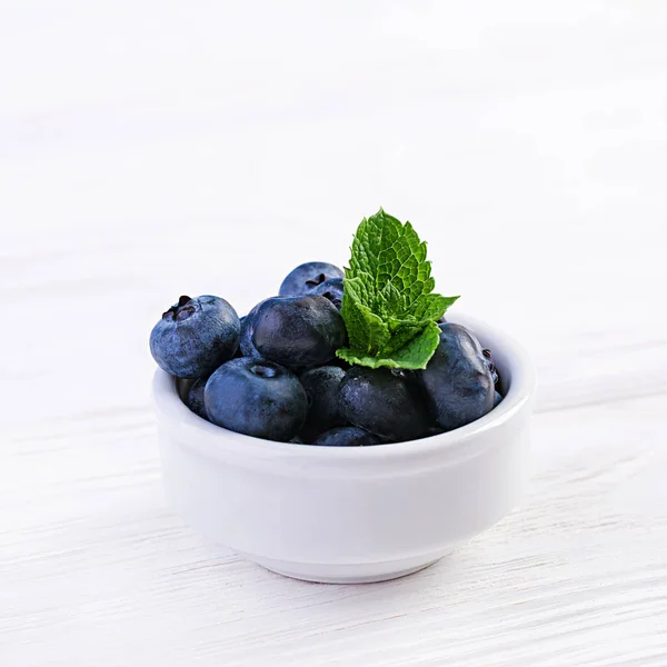 Bowl Fresh Blueberries White Wooden Table Healthy Food — Stock Photo, Image