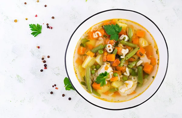 Minestrone Soupe Légumes Italienne Avec Des Pâtes Sur Table Lumineuse — Photo