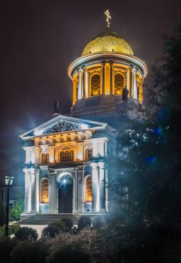 Bir akşam mimari illuminatio ile Ortodoks katedrali