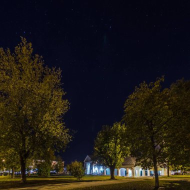 Bila Tserkva şehir tarihi merkezi gece