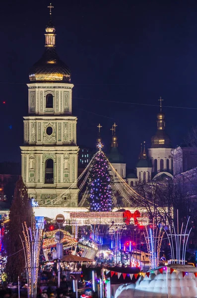 Yeni yıl St. Sophia Katedrali yakınındaki Kiev