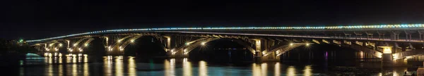 Panorama Nocturno Del Puente Del Metro Sobre Dnipro Kiev — Foto de Stock