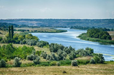 Düz yeşil Nehri'nin Bend