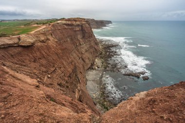 Portekiz 'de Atlantik Okyanusu kıyısında.