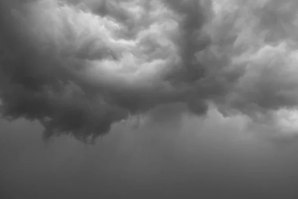 Storm Cloud Innan Regnet — Stockfoto
