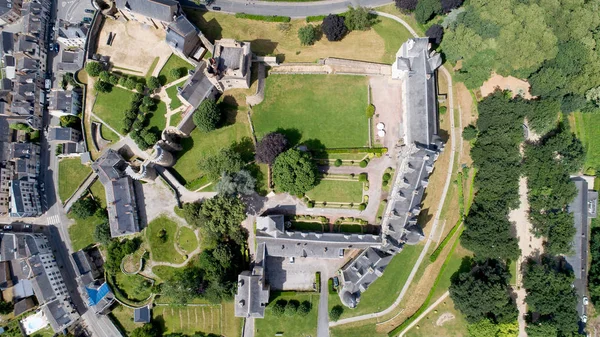 Loire Atlantique Chateaubriant ortaçağ kalesinin havadan görünümü