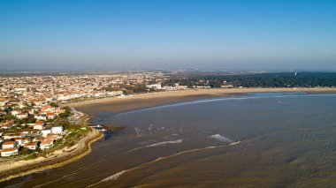 Saint Georges de Didonne Beach gün batımında hava fotoğrafçılığı