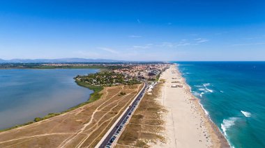Pireneler Orientales içinde Canet en Roussilon hava Panoraması