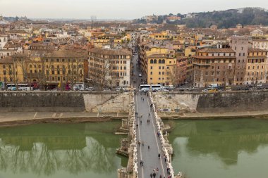 İtalya, Roma 'daki Hadrian Köprüsü