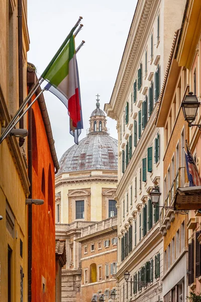 En la calle de Roma —  Fotos de Stock