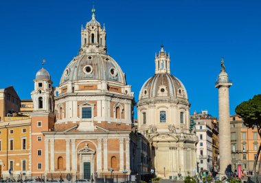 Trajan 'ın Sütunu ve Santa Maria di Loreto Kilisesi, Roma, İtalya