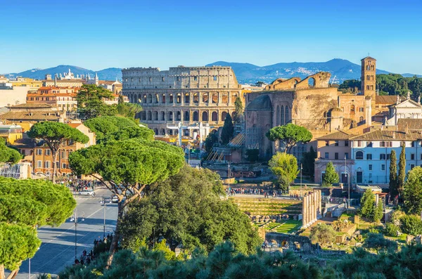 Roma Kolezyum ve Roman Forum, İtalya ile doğal atış.