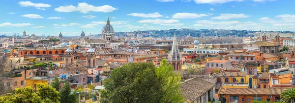 Rome vue sur la ville depuis la terrasse du Pincio — Photo