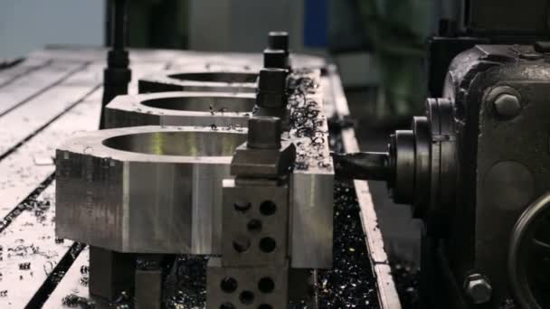 Workpiece processing on milling machine — Stock Video