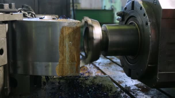 Workpiece processing on milling machine — Stock Video