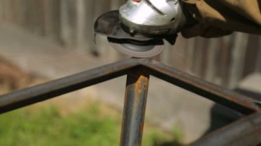 Açı öğütücüyle çalışmak