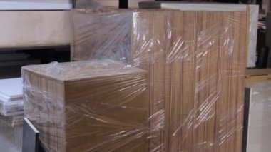 Mobilya atölyesindeki depo