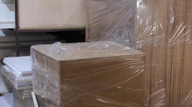 Mobilya atölyesindeki depo