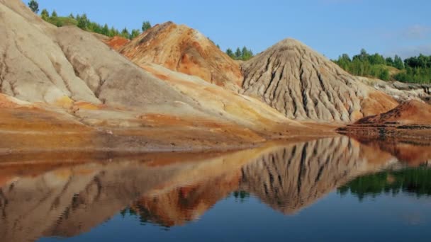 Un hermoso paisaje montañoso sin vida — Vídeos de Stock