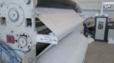 Kağıt fabrikasında.