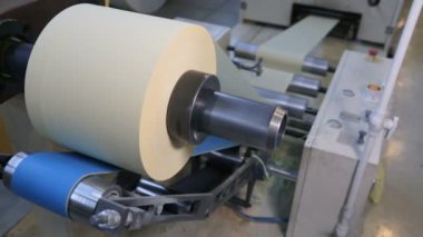 Kağıt fabrikasında.