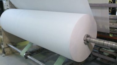 Kağıt fabrikasında.