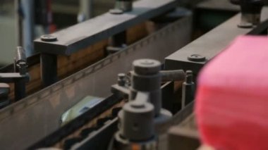 Kağıt fabrikasında.
