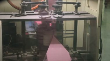 Kağıt fabrikasında.