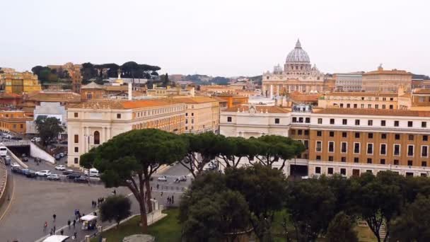 Veduta del centro storico di Roma e Basilica di San Pietro — Video Stock
