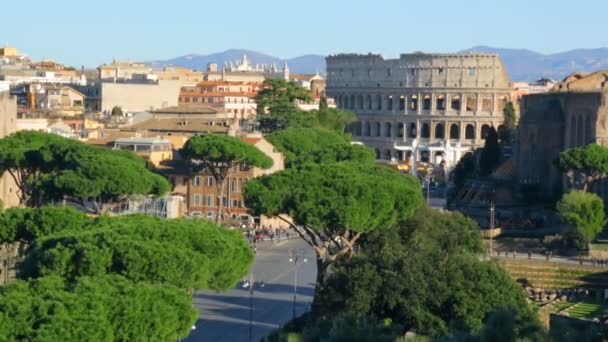 Scenic view of Rome with Colosseum and Roman Forum, Italy — Stock Video