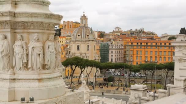 Колона Траяна і церква Санта-Марія-ді-Лорето, Рим, Італія — стокове відео