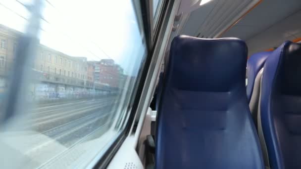 All'interno del treno in movimento — Video Stock