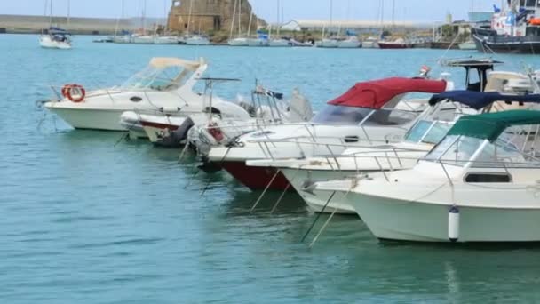 Barcos en bahía en Italia — Vídeos de Stock