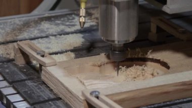 3B oyma makinesi devrede