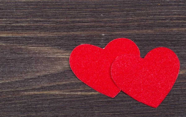 Dos Corazones Papel Una Mesa Madera Día San Valentín — Foto de Stock