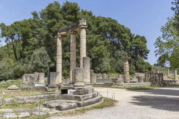 Ruinas de la antigua Olimpia, un santuario en Elis en la península del Peloponeso —  Fotos de Stock