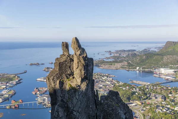 Svolvaergeita kaya ya da keçi Lofoten Adalar Svolvaer kasabada