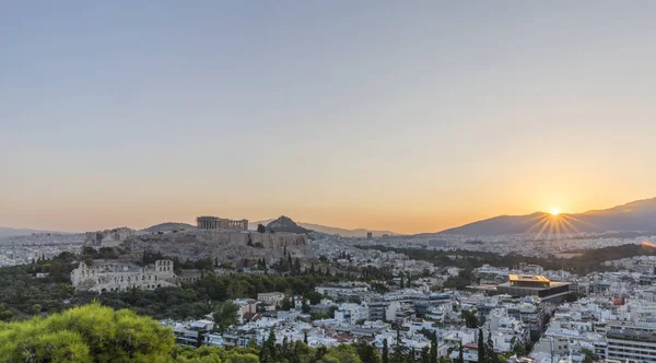 Az Akropolisz Athén napkeltekor, láttam a hegy, a múzsák — Stock Fotó