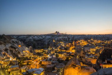 Gün batımında Kapadokya Göreme şehir